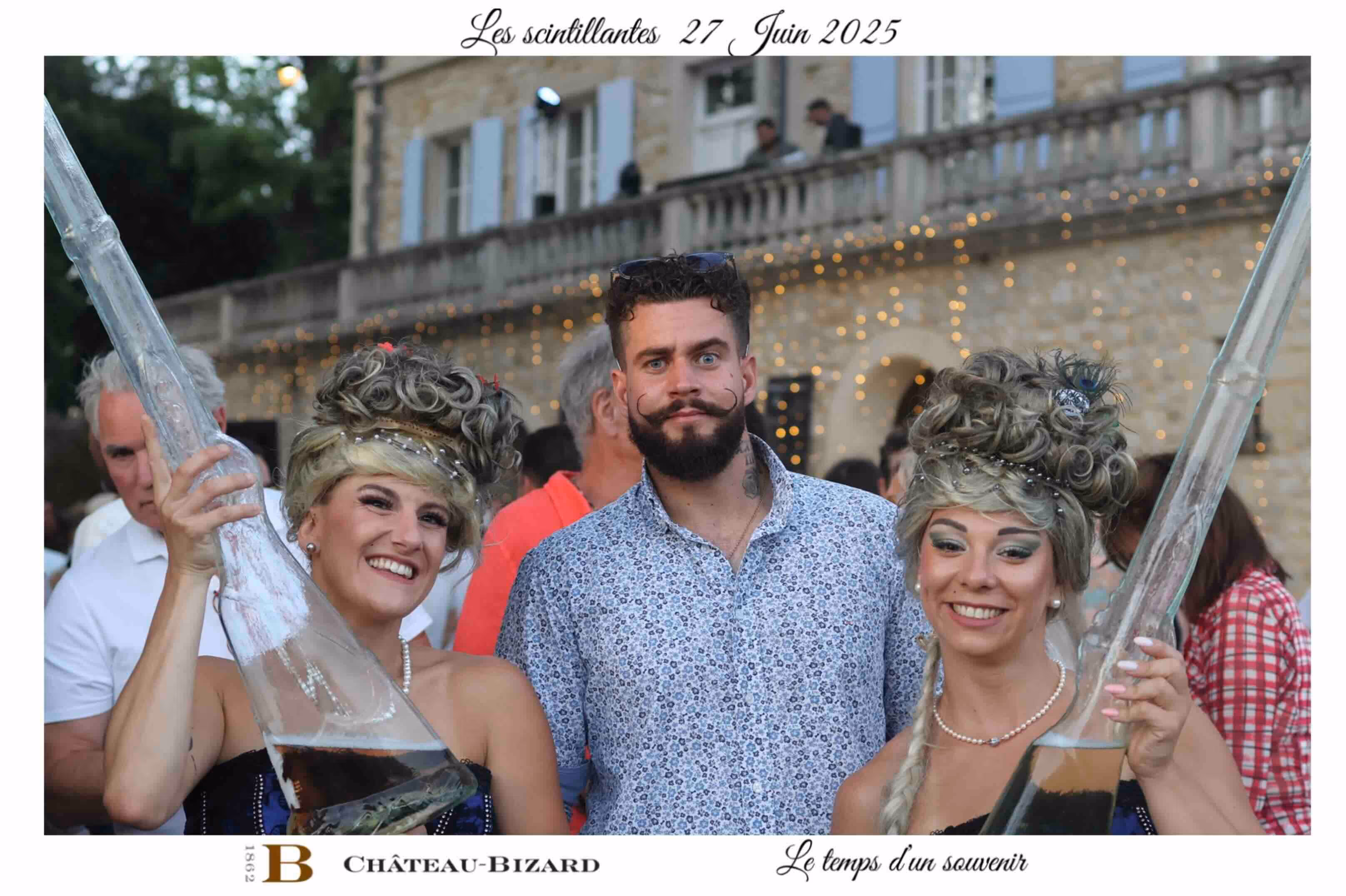 Exemple de design impression réalisé lors d'une location de photo booth pour château Bizard. 
Notre borne à selfie propose des impressions personnalisées instantanées. 
Disponible pour location à montélimar, allan.