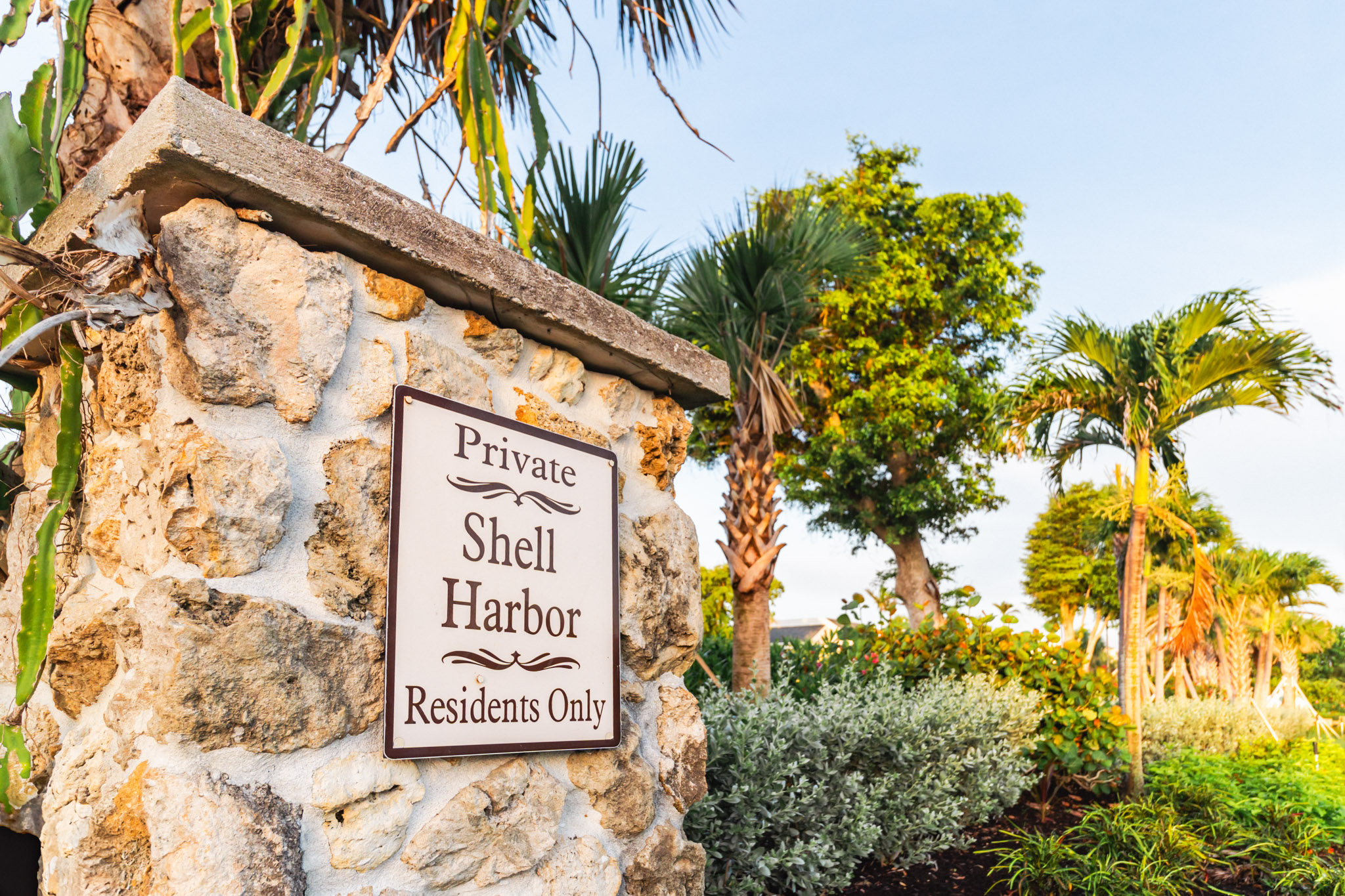Stone sign for Coastal Cottage on Sanibel Island