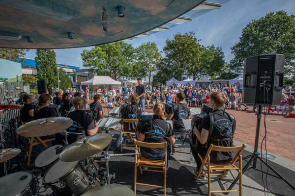 Das gesamte Orchester auf der Bühne