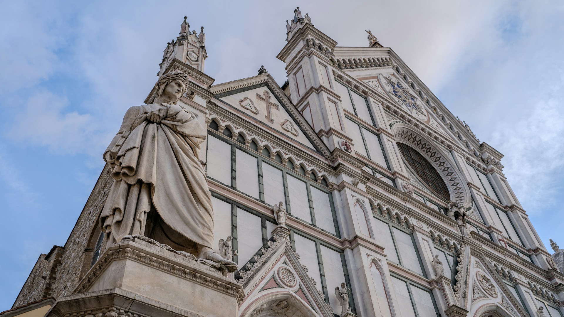 Statue of Dante outside Basilica di Santa Croce in Florence | Photo by Andy Fluet