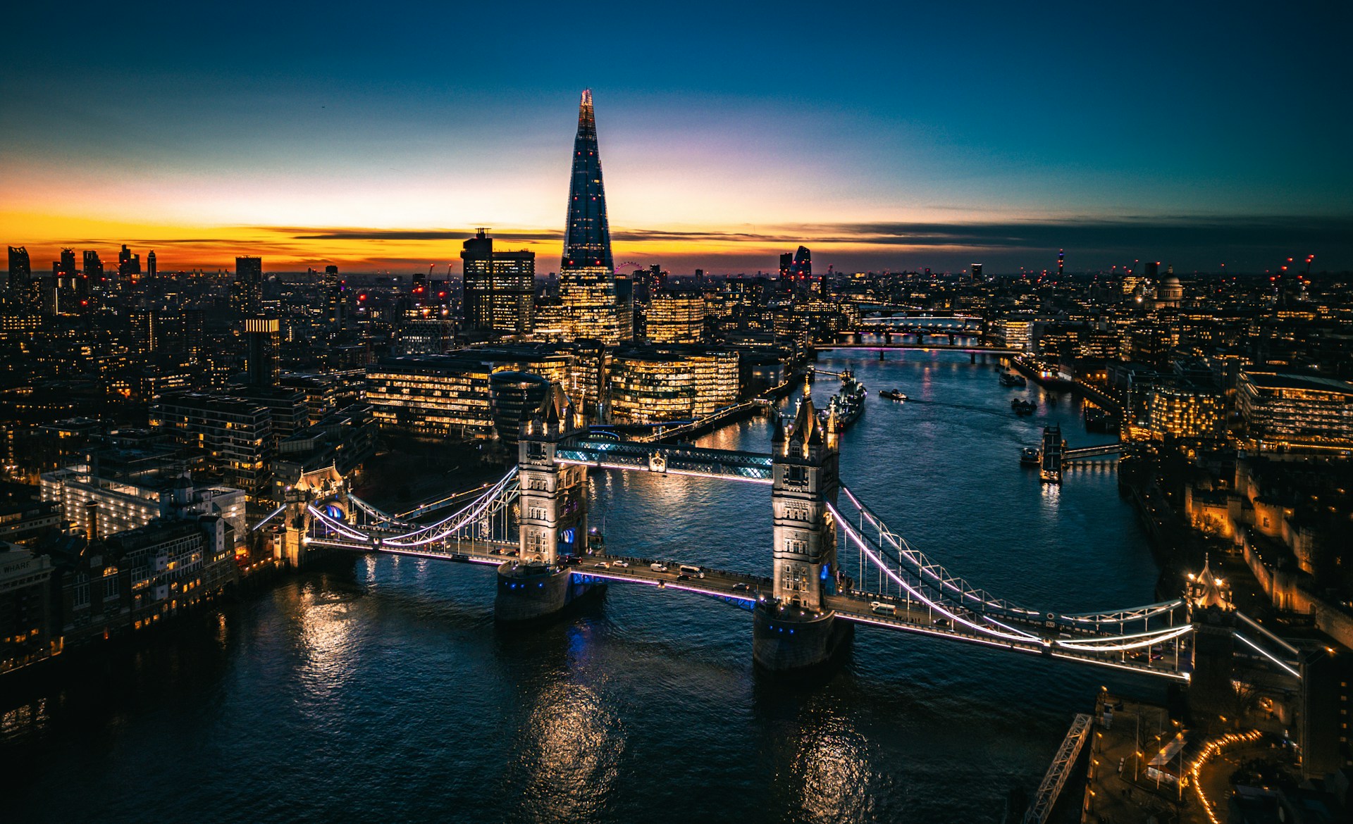 London | Photo by Kingrun Zhou on Unsplash