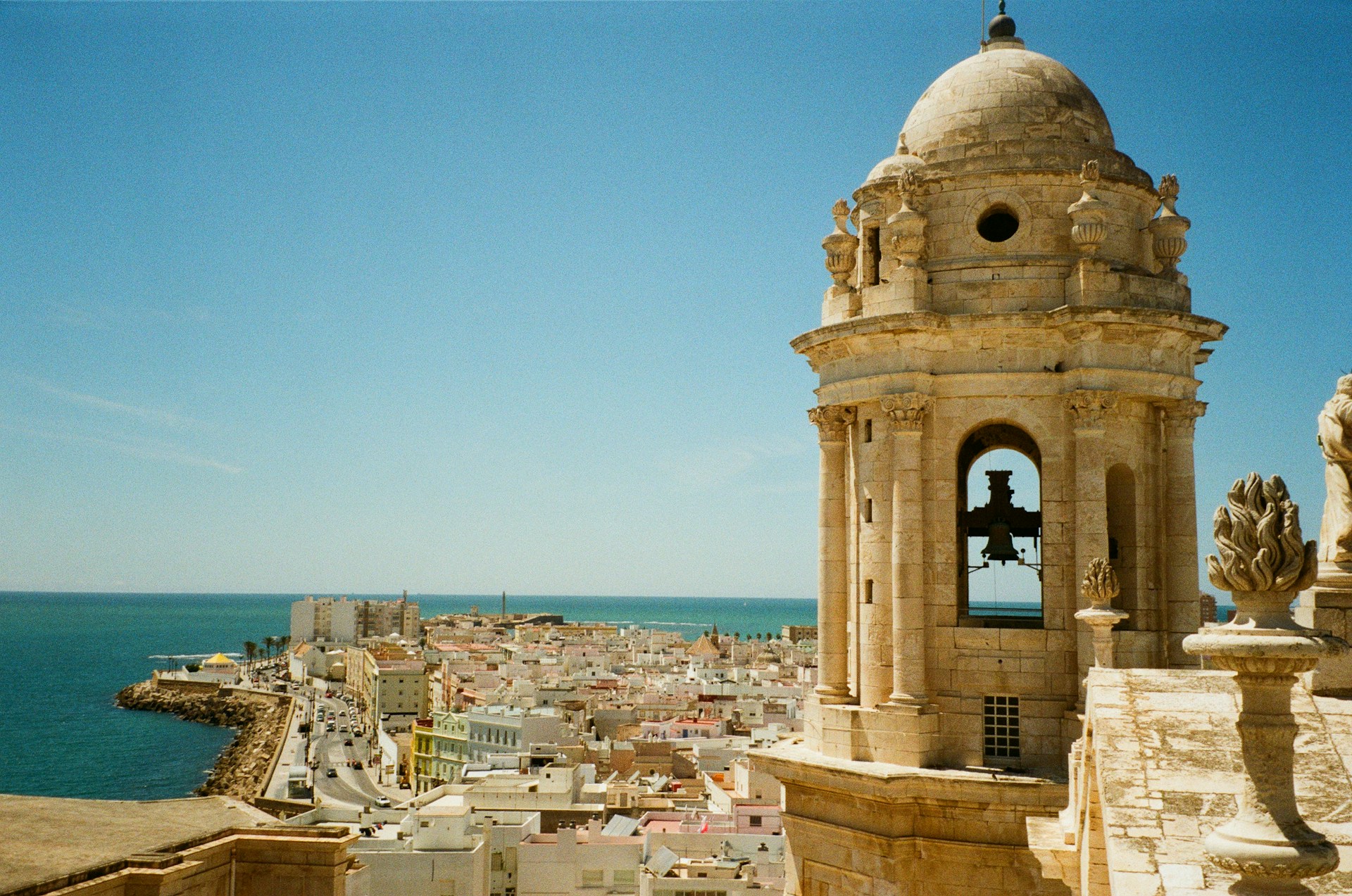 Cadiz old town | Photo by Uliana Semenova on Unsplash
