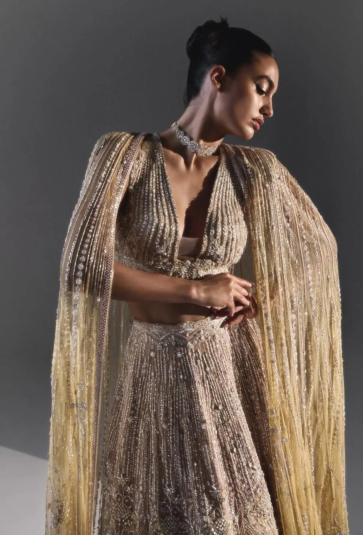 Female model, wearing fashionable clothes from Faraz Manan.