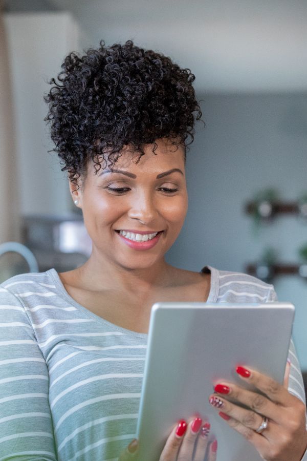 girl with device