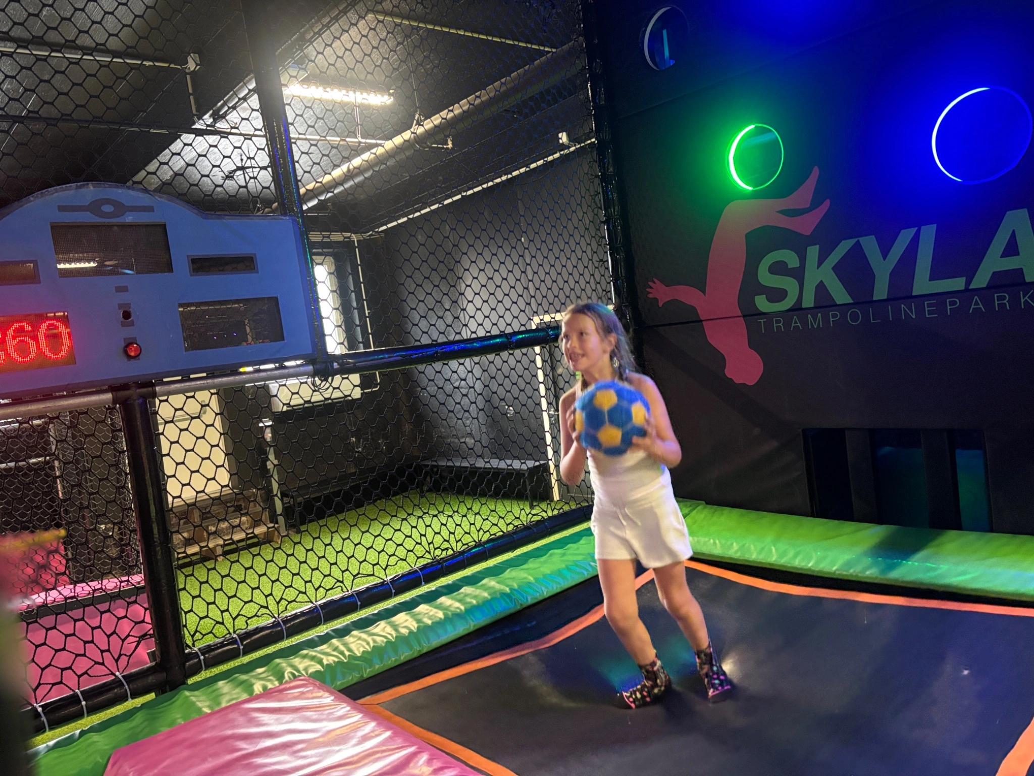 Interaktiv kanonballbane