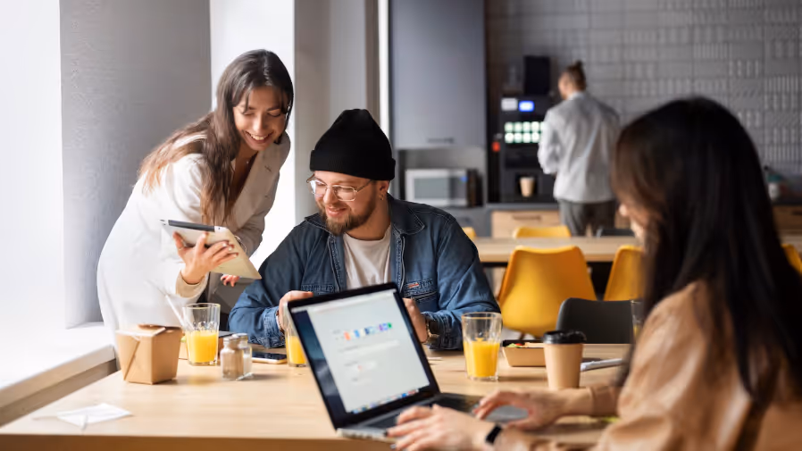 EB2 NIW Guide 2025: Requirements, Costs & Processing Time