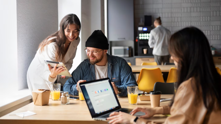 EB2 NIW Guide 2025: Requirements, Costs & Processing Time