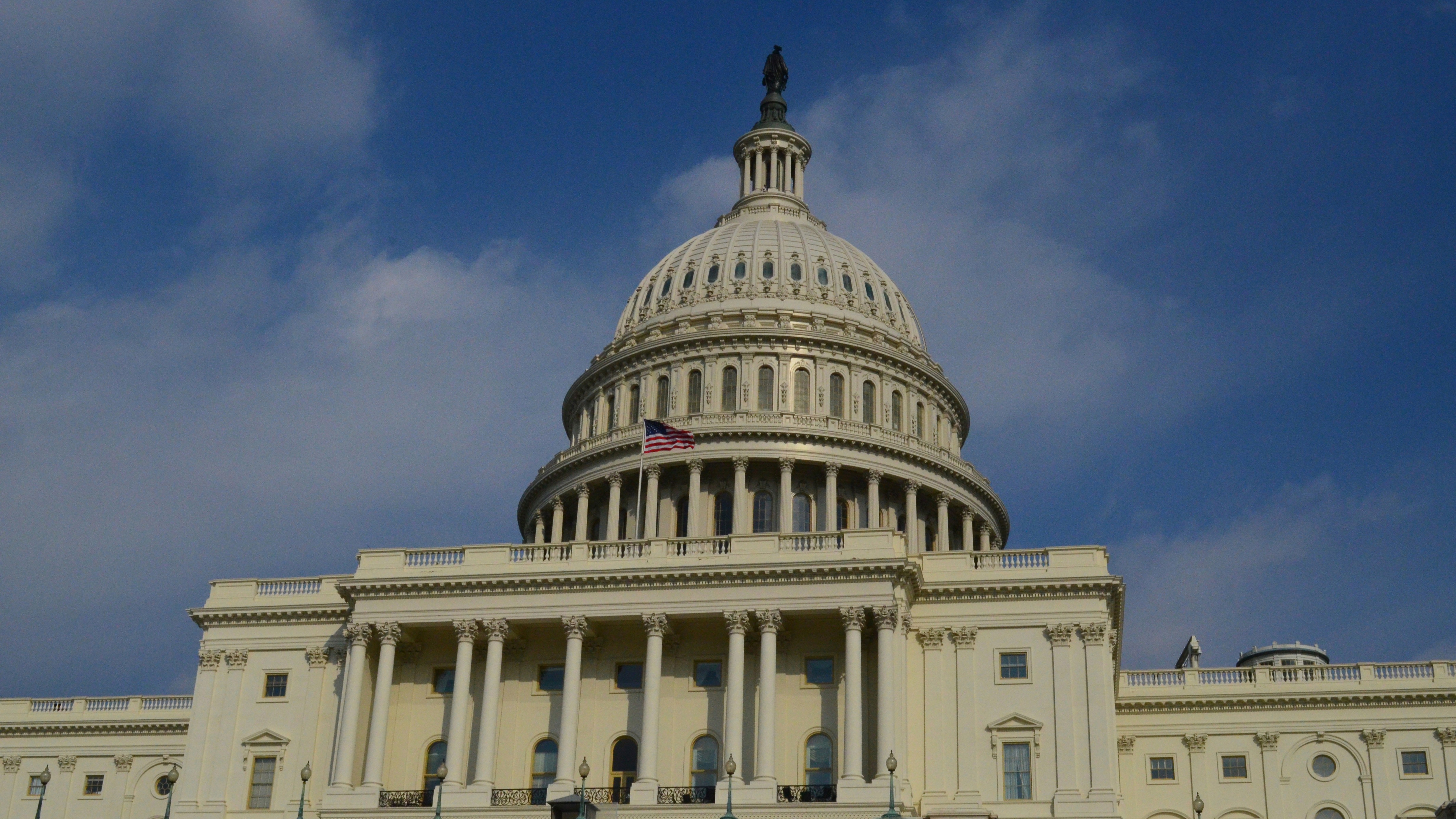 ‘Loophole’ Claims Go Viral: Trump’s $100K H-1B Rule Under Fire Online - beyond border