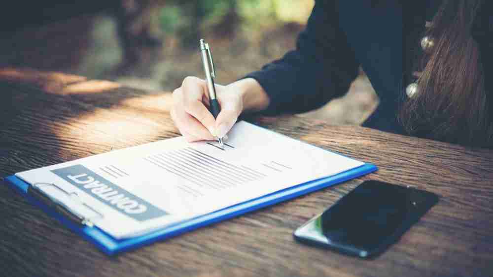 Signing petition documents I-140 Beyond Border