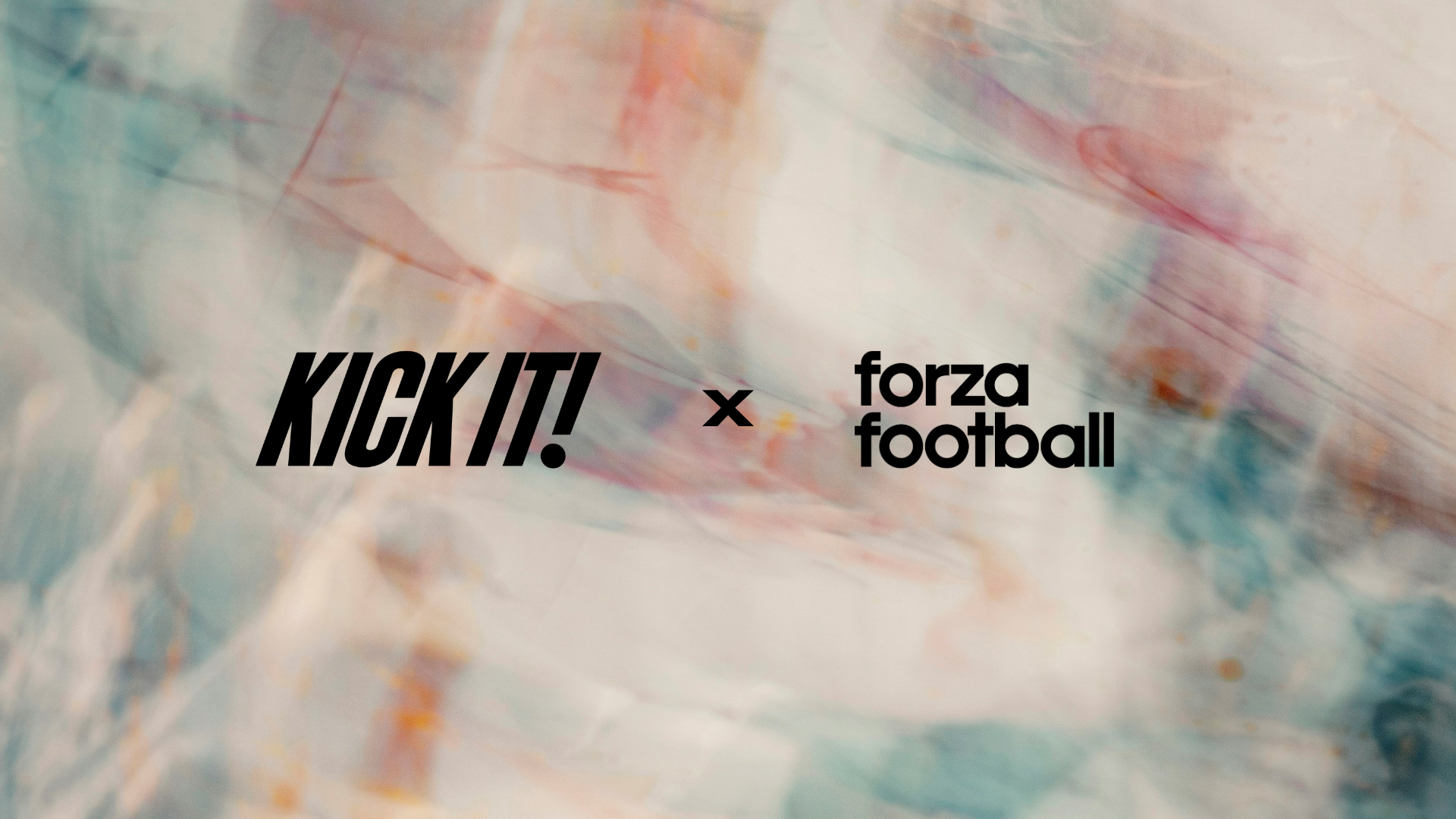 Forza Football intar golvet på Kick it Expo