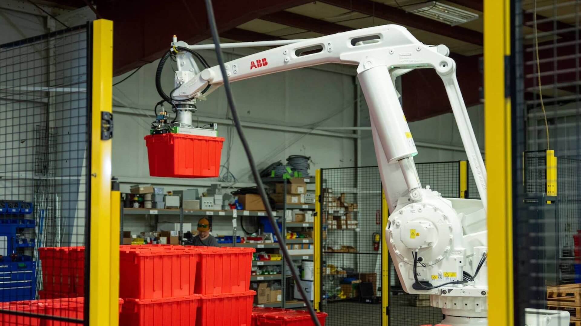 Six-position robotic palletizer for grocery fulfillment center