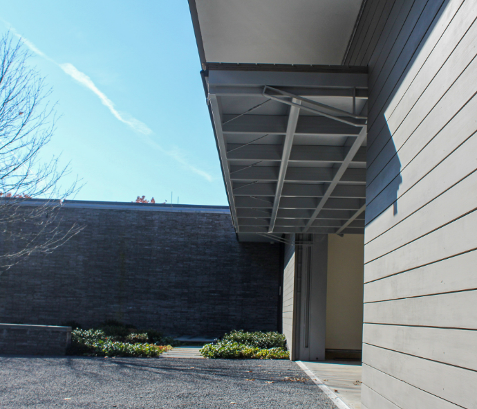 Float-away Tilt Door
