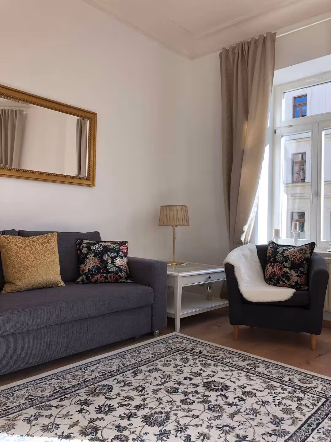 Möblierte Wohnung in der Steinstraße - Wohnbereich