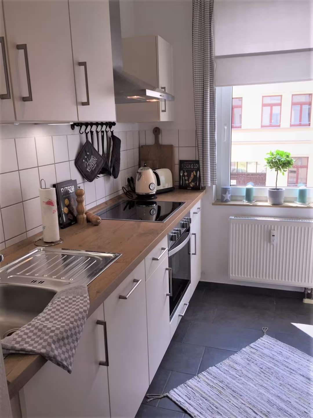 Möblierte Wohnung in der Körnerstraße - Südvorstadt - Voll ausgestattete Küche