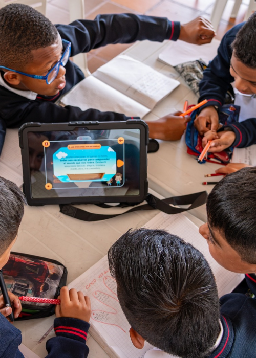 Children in the classroom with the Fundación Santa Isabel education project in Colombia