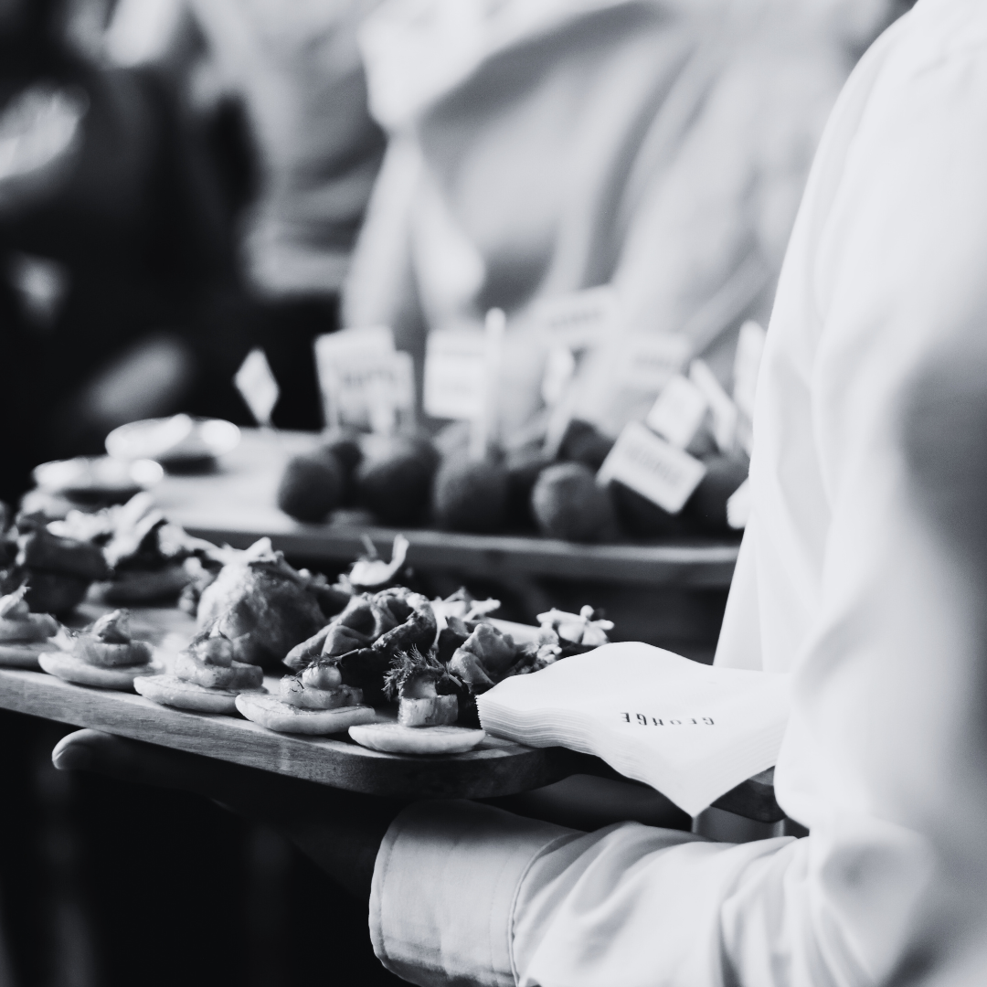 The Blue Room at Le Grand George, intimate dining space in Amsterdam Zuid for small groups.