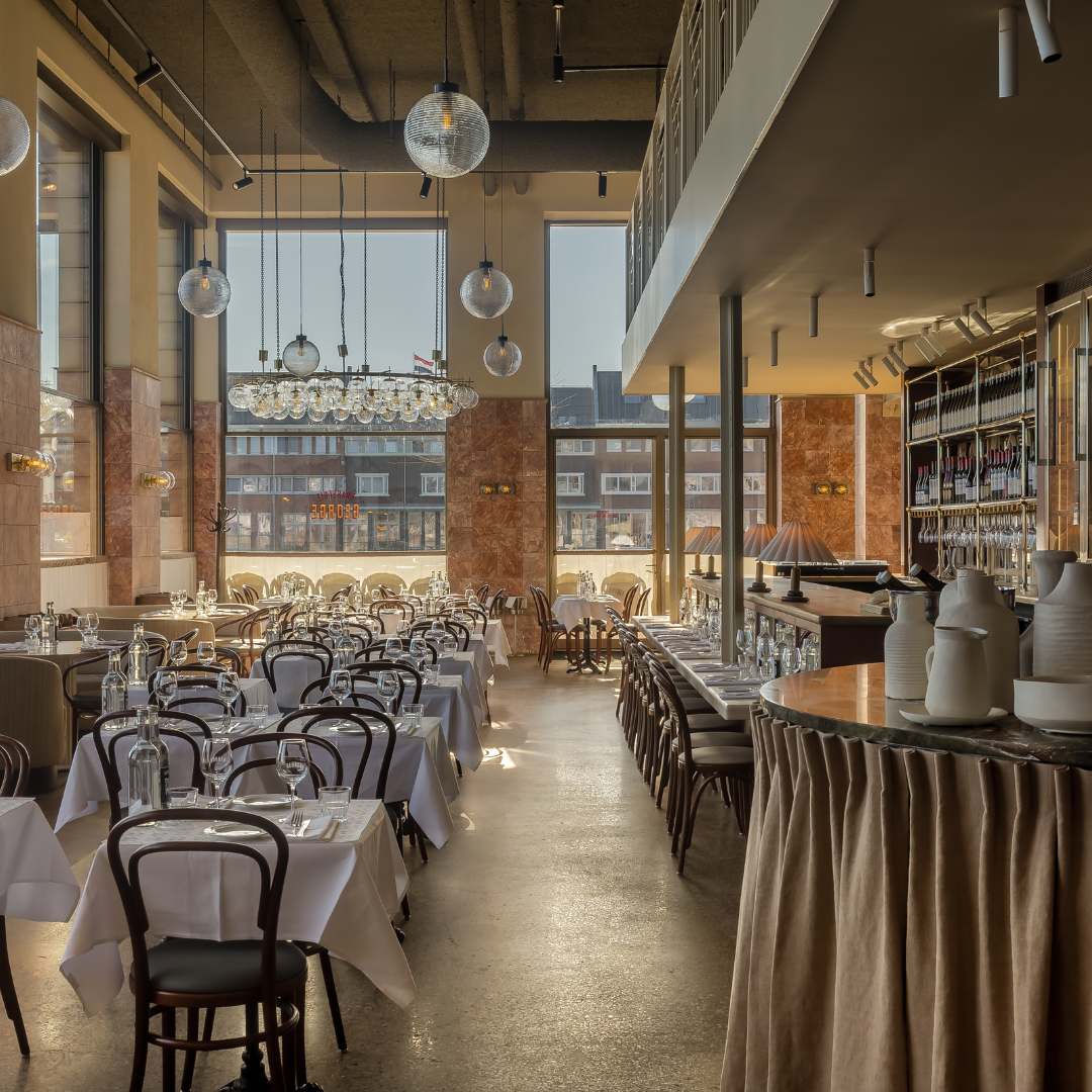 The Blue Room at Le Grand George, intimate dining space in Amsterdam Zuid for small groups.