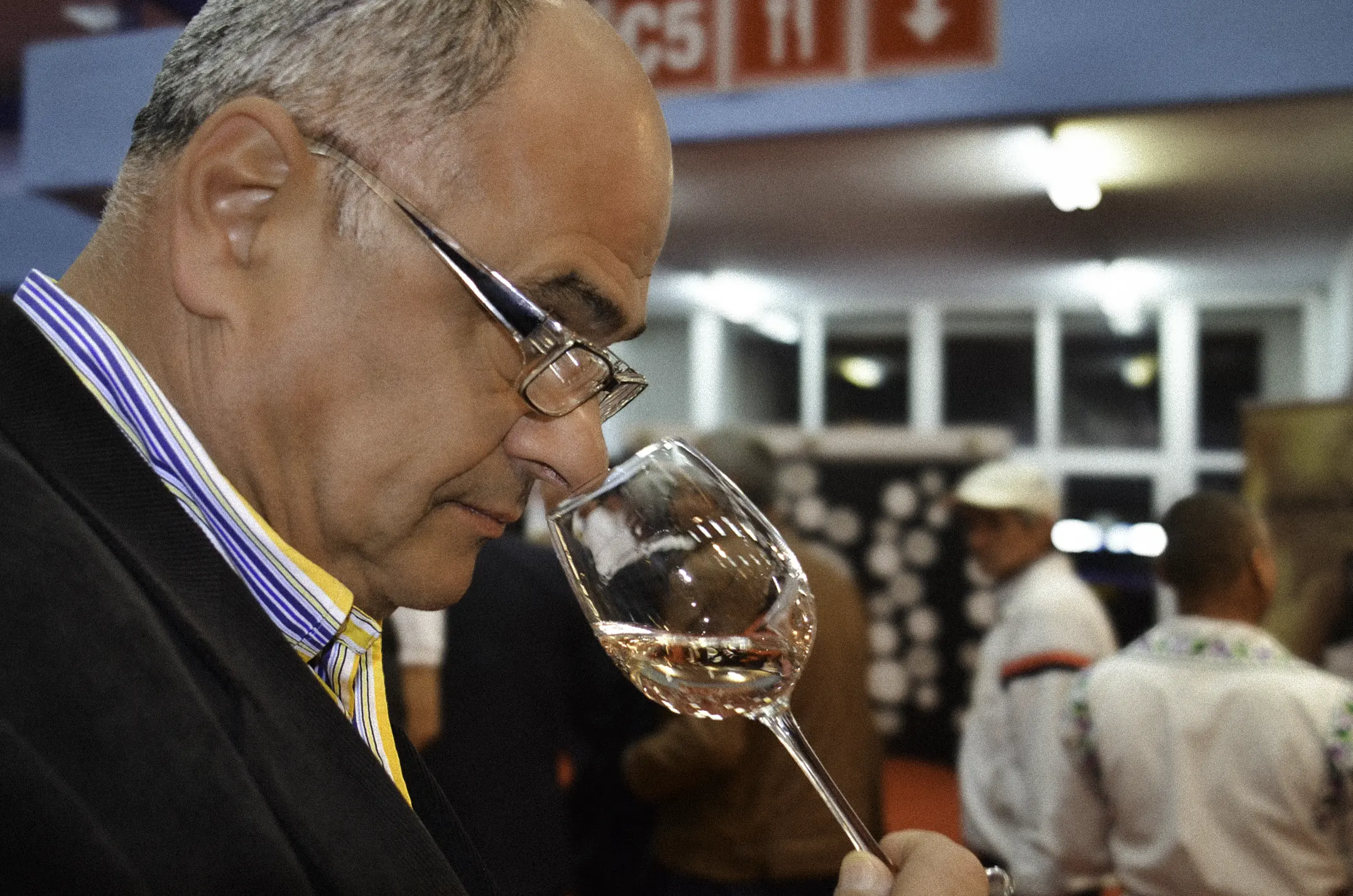 Reprezentanți ai Cramei Darie la o degustare de vinuri