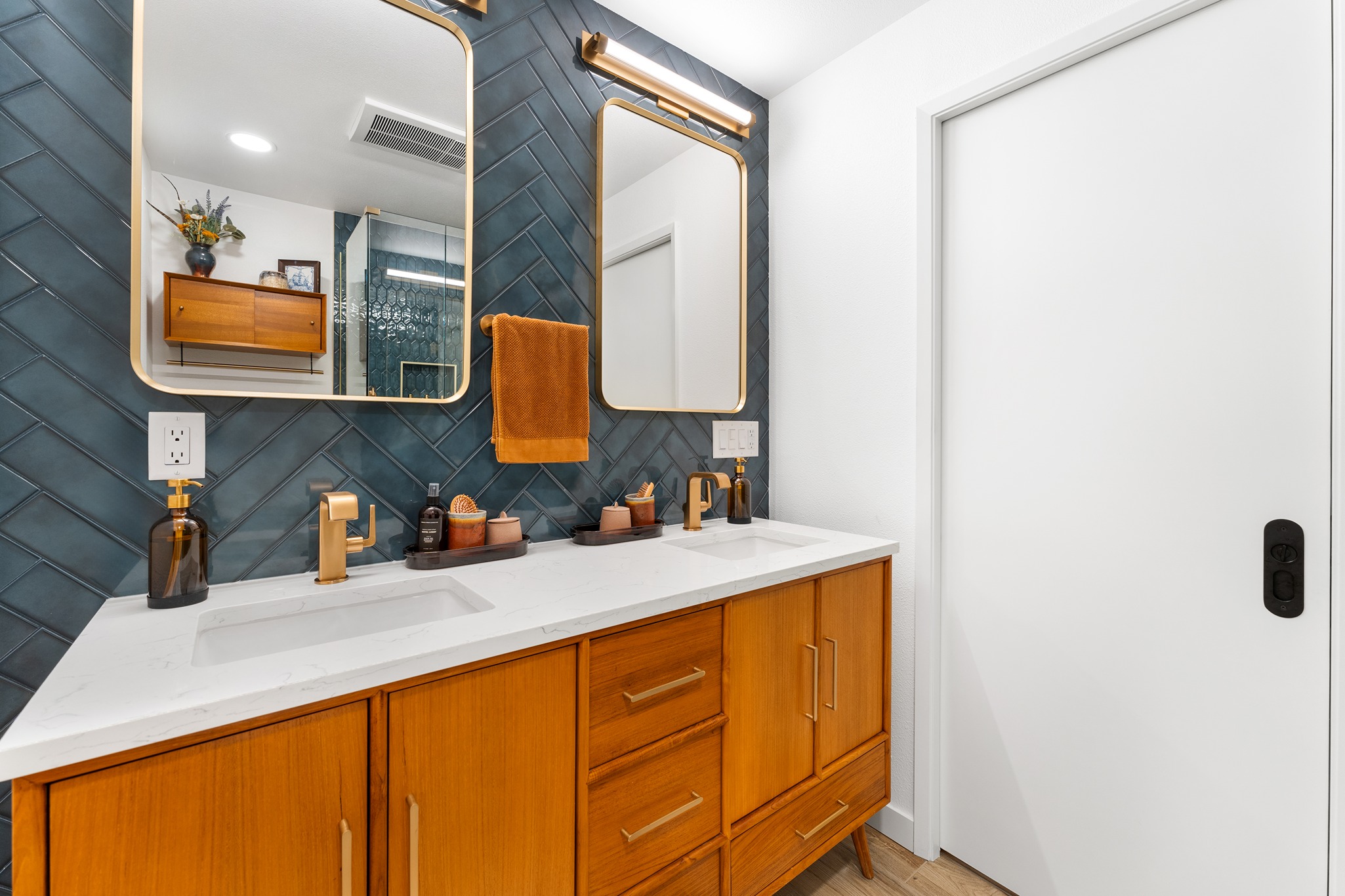 Luxury Bathroom Update – Edmonds After