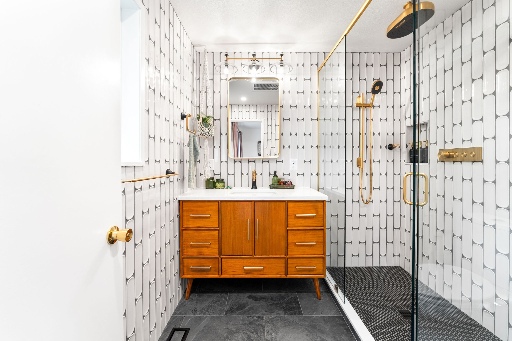 Edmonds Master Bath Reconfiguration & Expansion