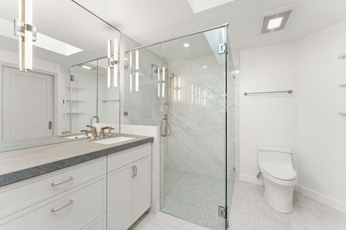 Complete Bath Systems & Finishes in Woodway Main Image