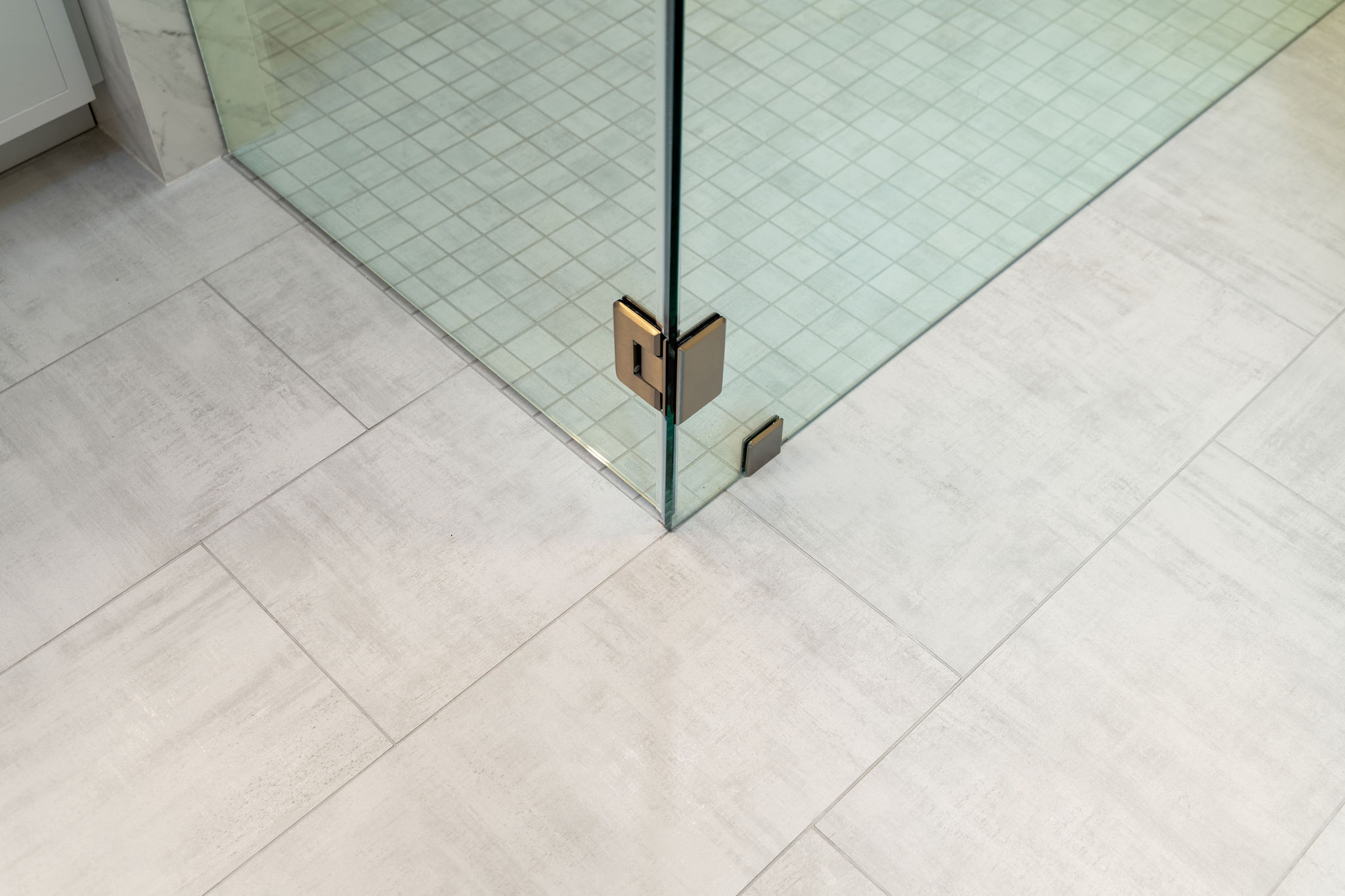 Complete Bath Systems & Finishes in Woodway After