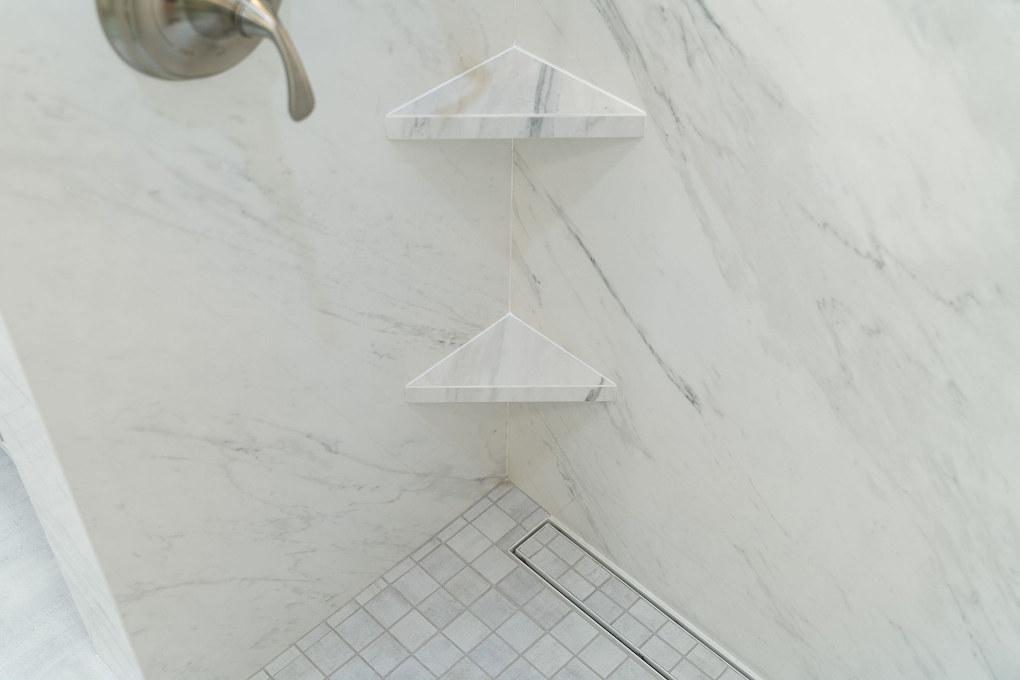 Complete Bath Systems & Finishes in Woodway After