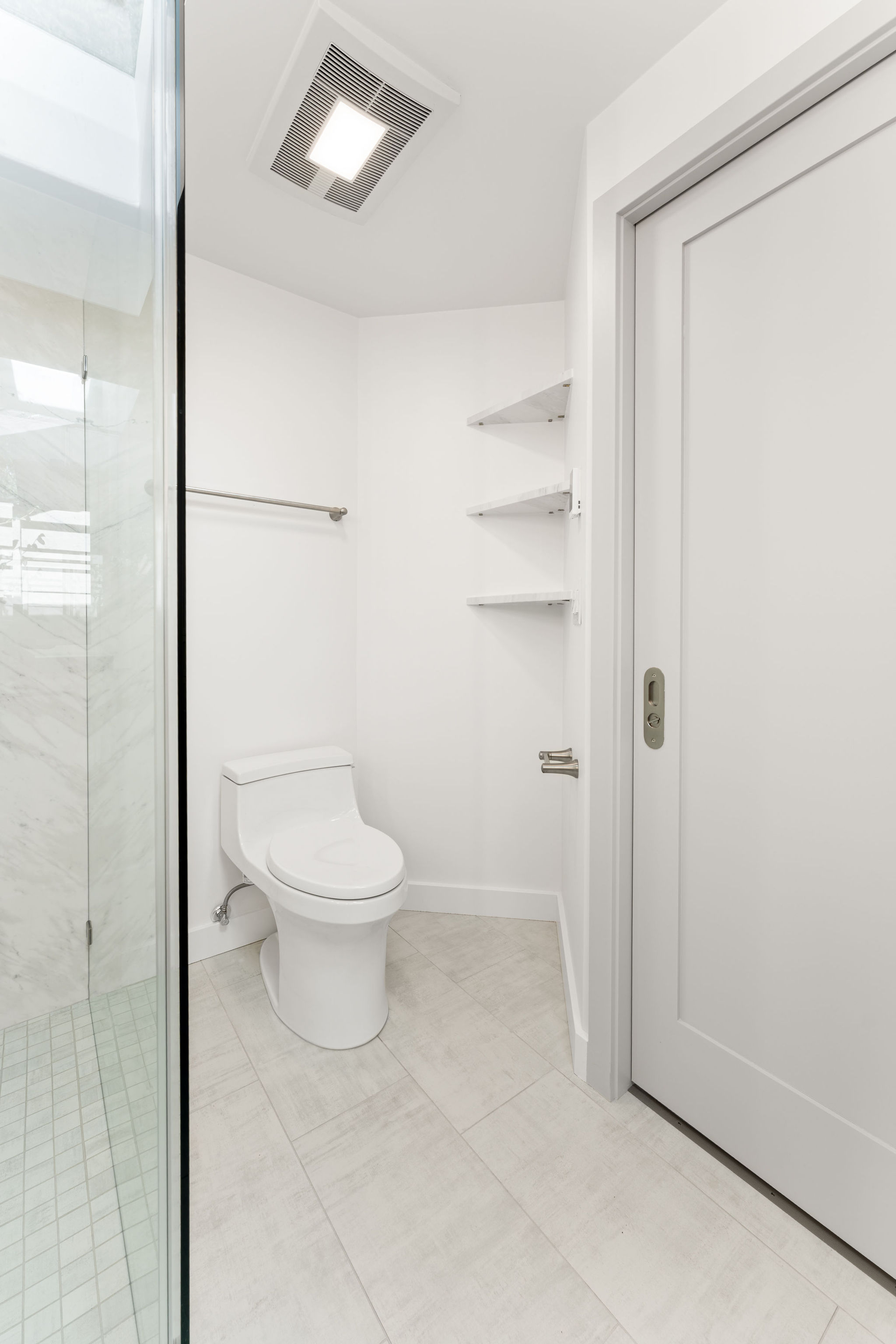 Complete Bath Systems & Finishes in Woodway After