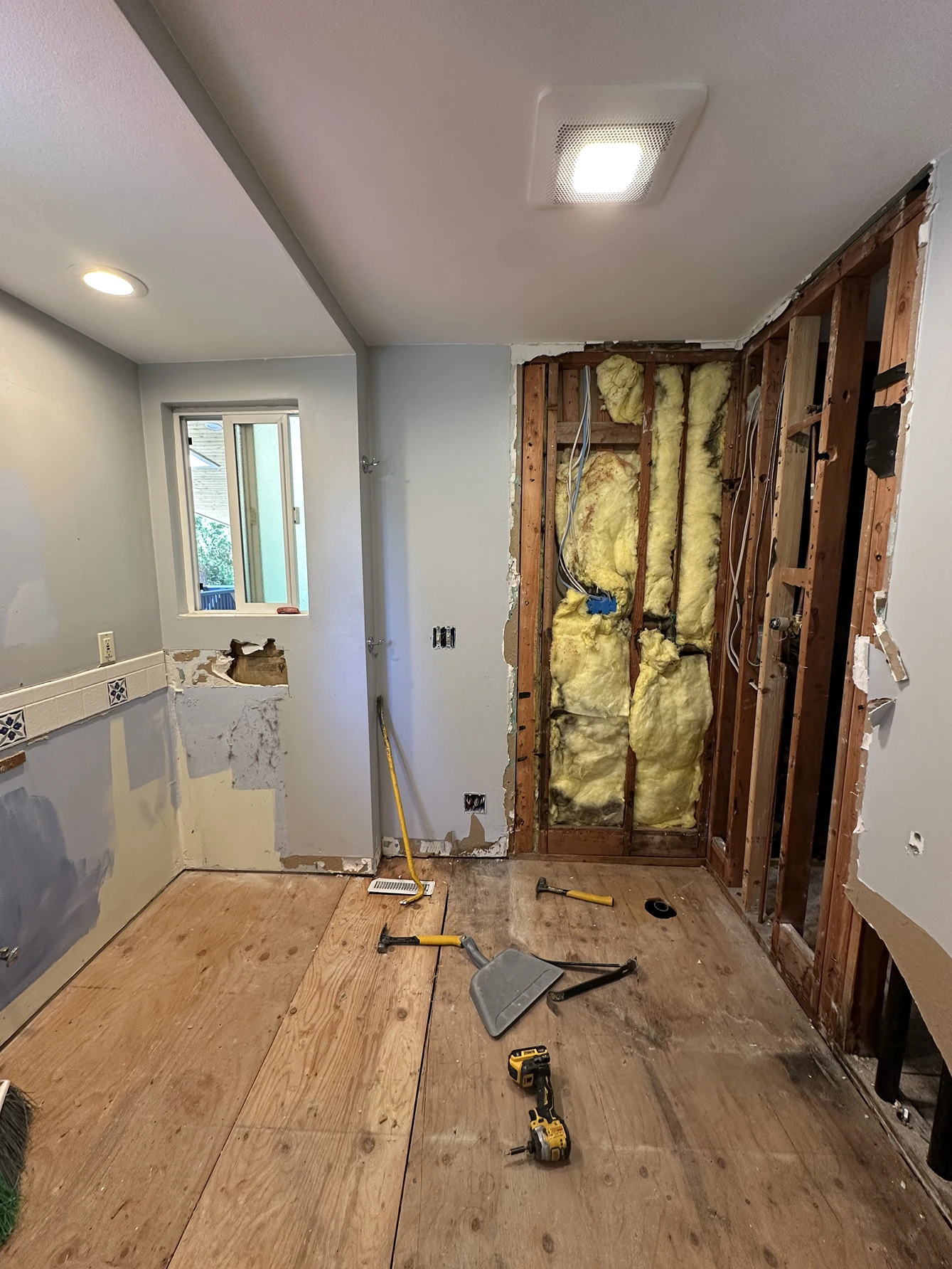 Master Bath Expansion and Hall Bath Update in Edmonds - Before image