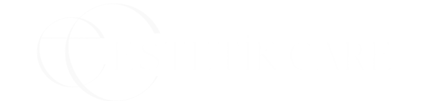 Logo for Estétik Caré featuring stylized overlapping circular lines to the left of elegant serif text.