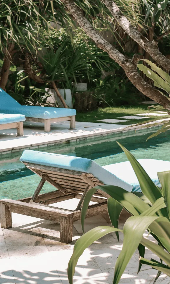 Villa Sunbed next to the pool