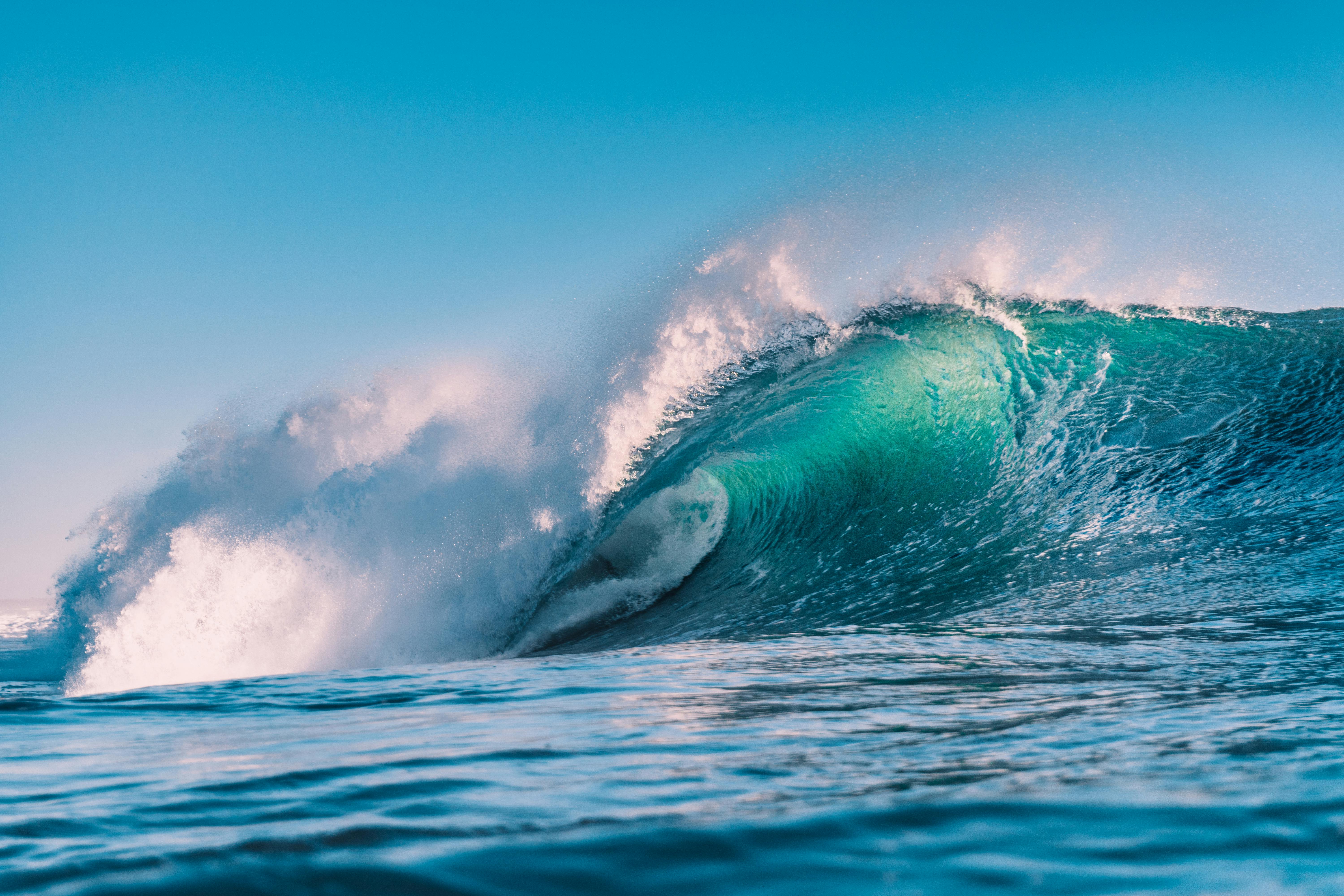 Duck Dive or Bail? How to Make the Right Call in Heavy Surf