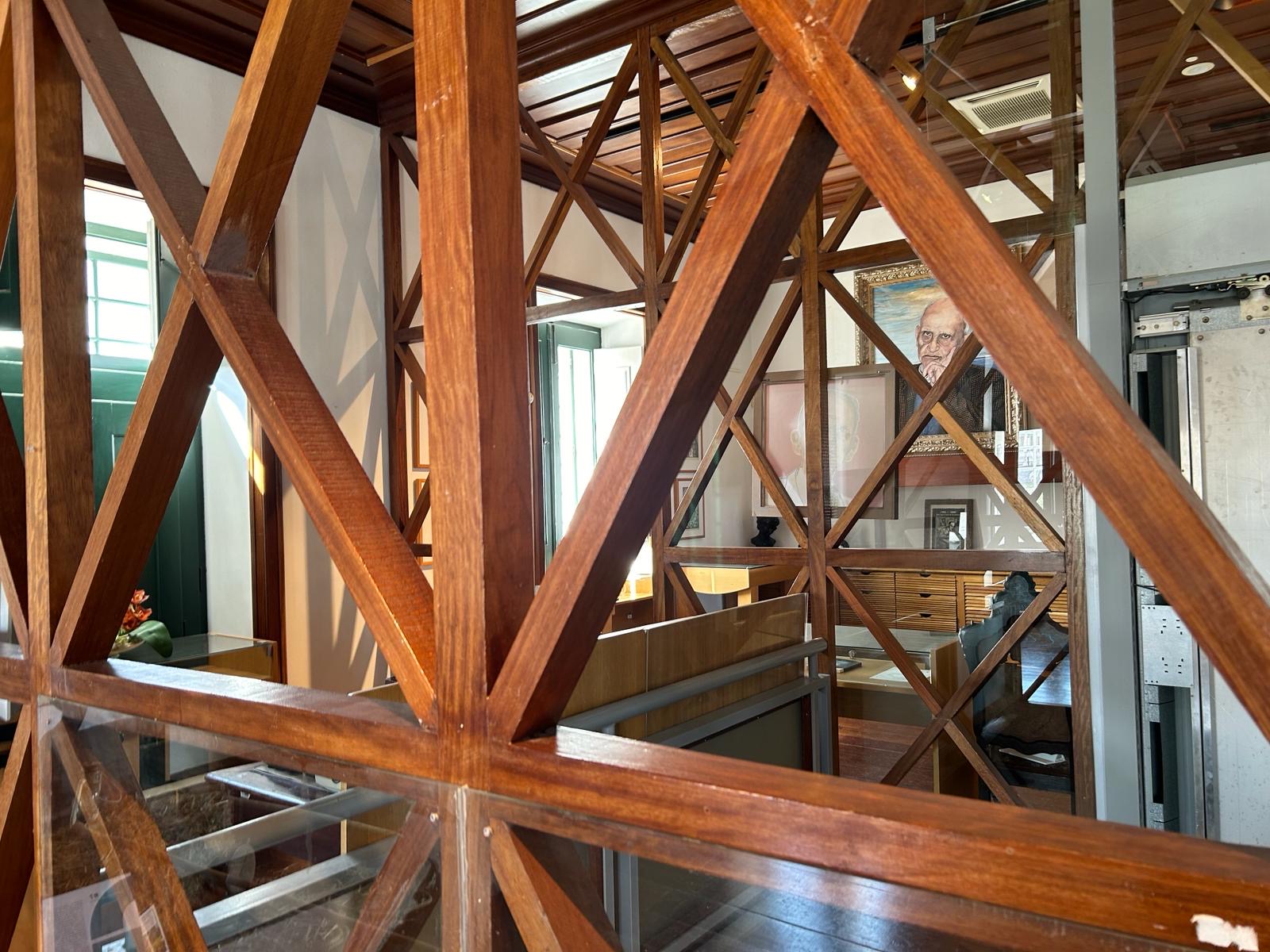 Pombaline timber frame photographed inside a historic Lisbon building