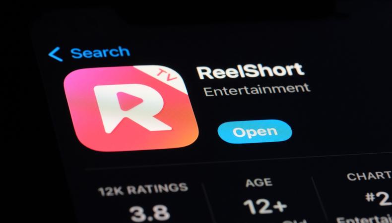 ReelShort app store listing