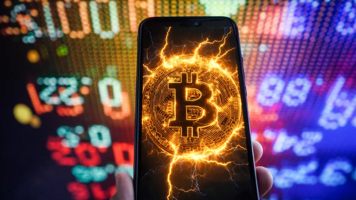 Bitcoin Drops Below $68,000 as Retail Sentiment Turns Bearish