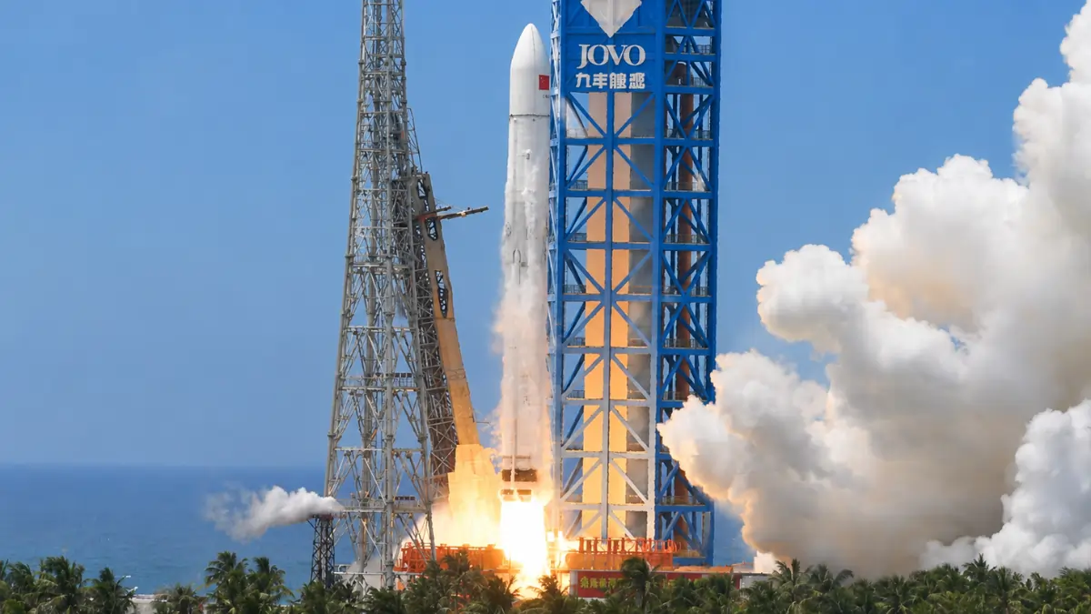 Daytime rocket launch