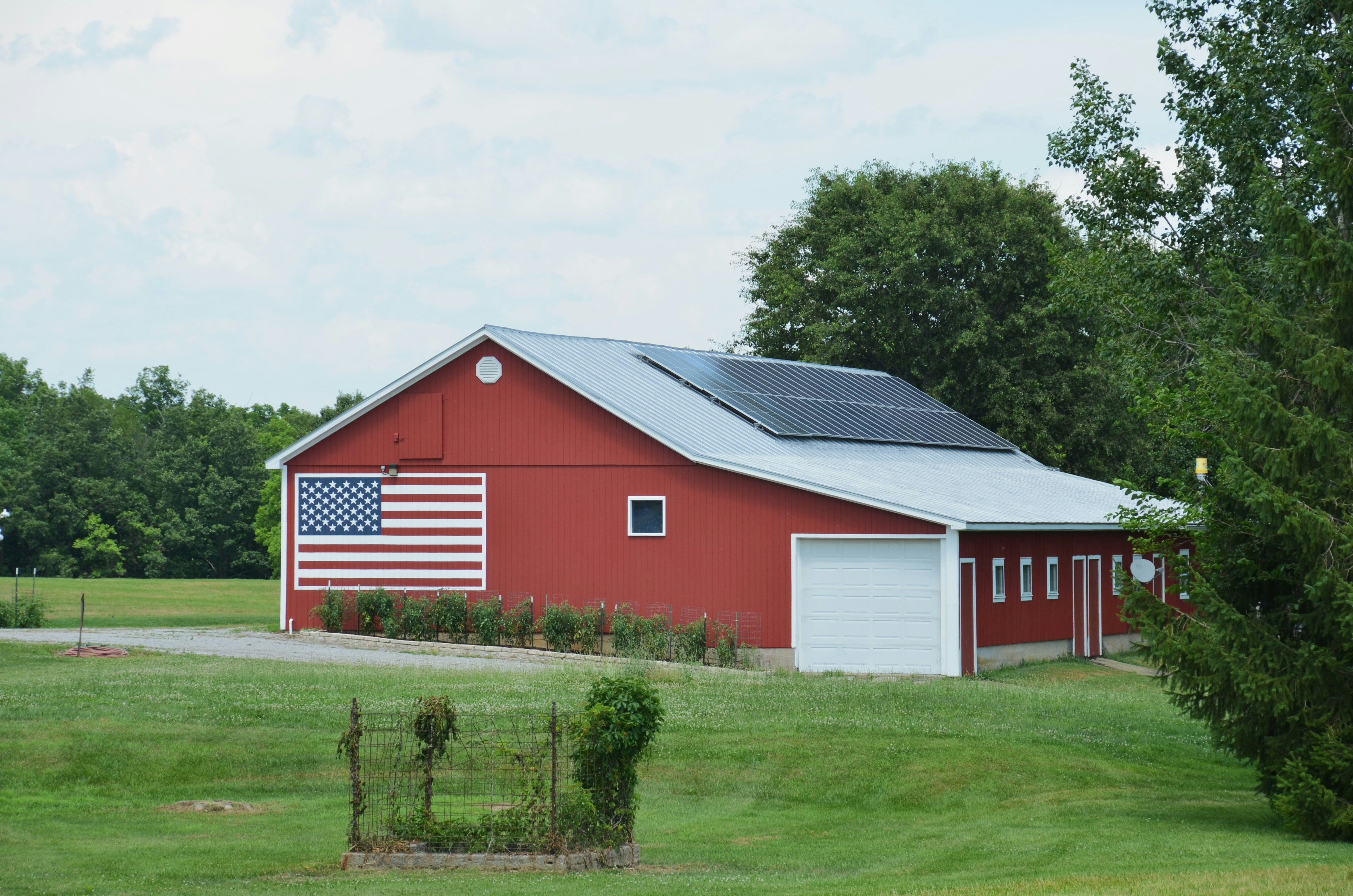 As America Debates Renewable Energy, Investment Keeps Accelerating