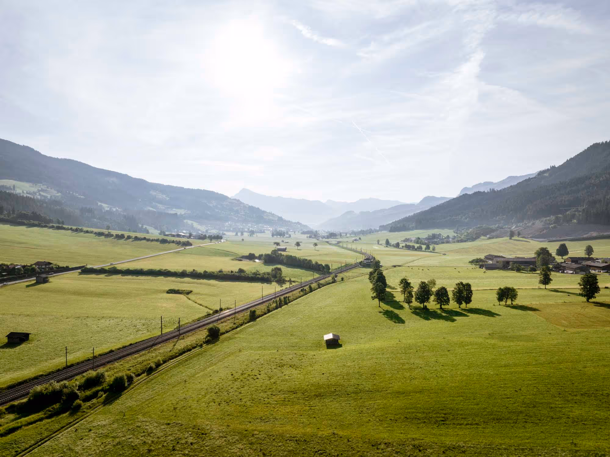 Der Blick durch das Brixental Richtung Kitzbühel.