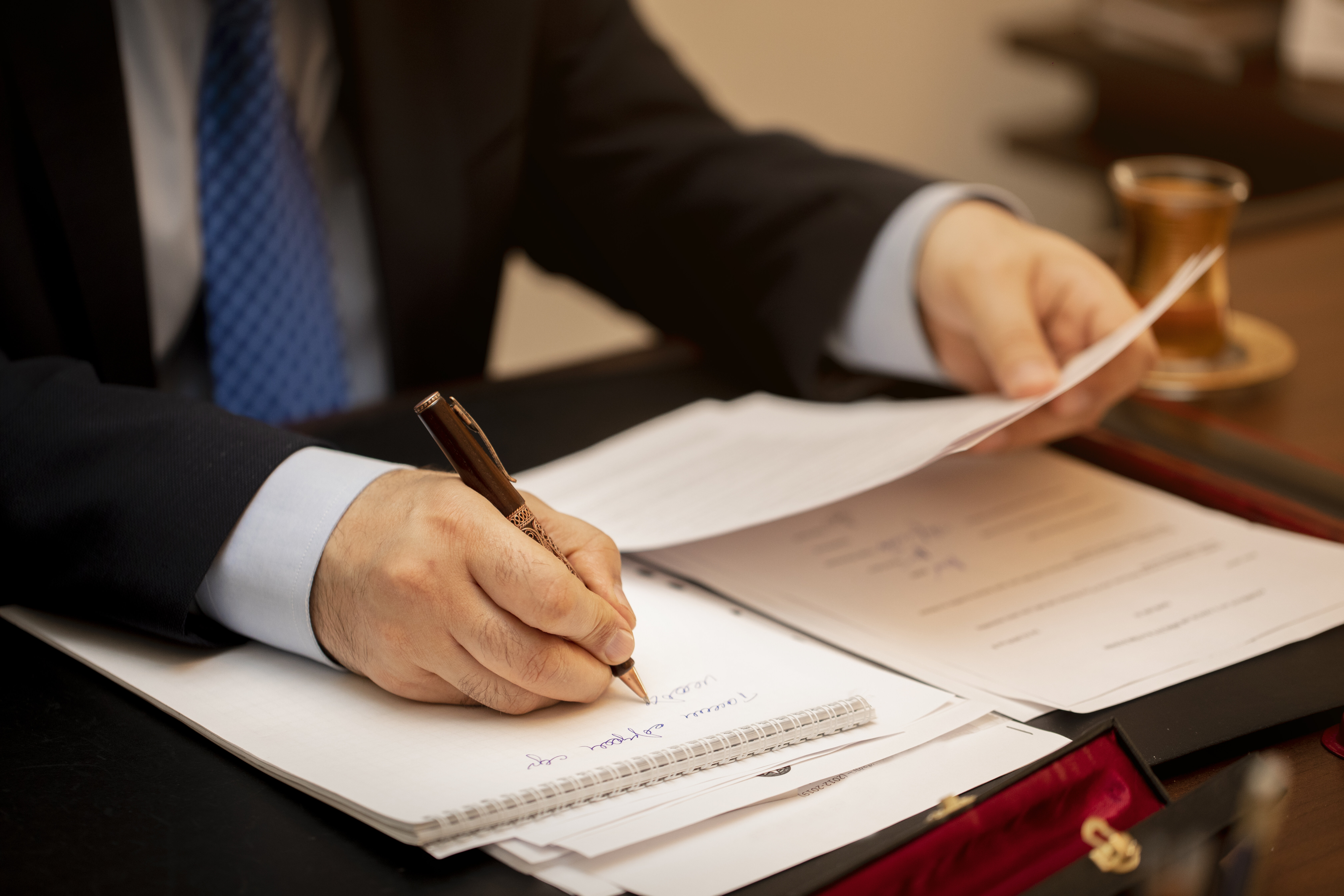 David Davis Lawyer - Supports Corporate Law with Precision and Purpose
