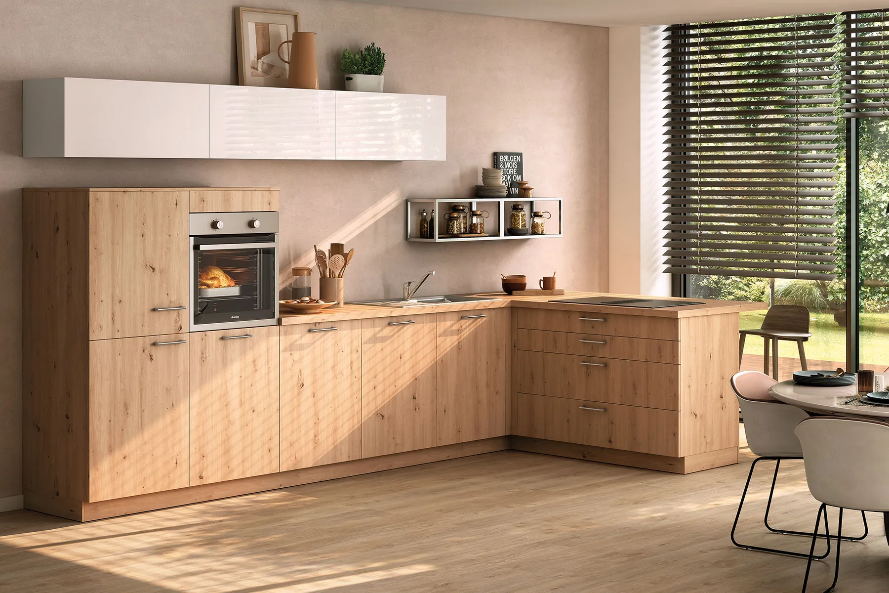 Helle, moderne Küche mit stilvollen Holzschränken und einem rundenTisch.