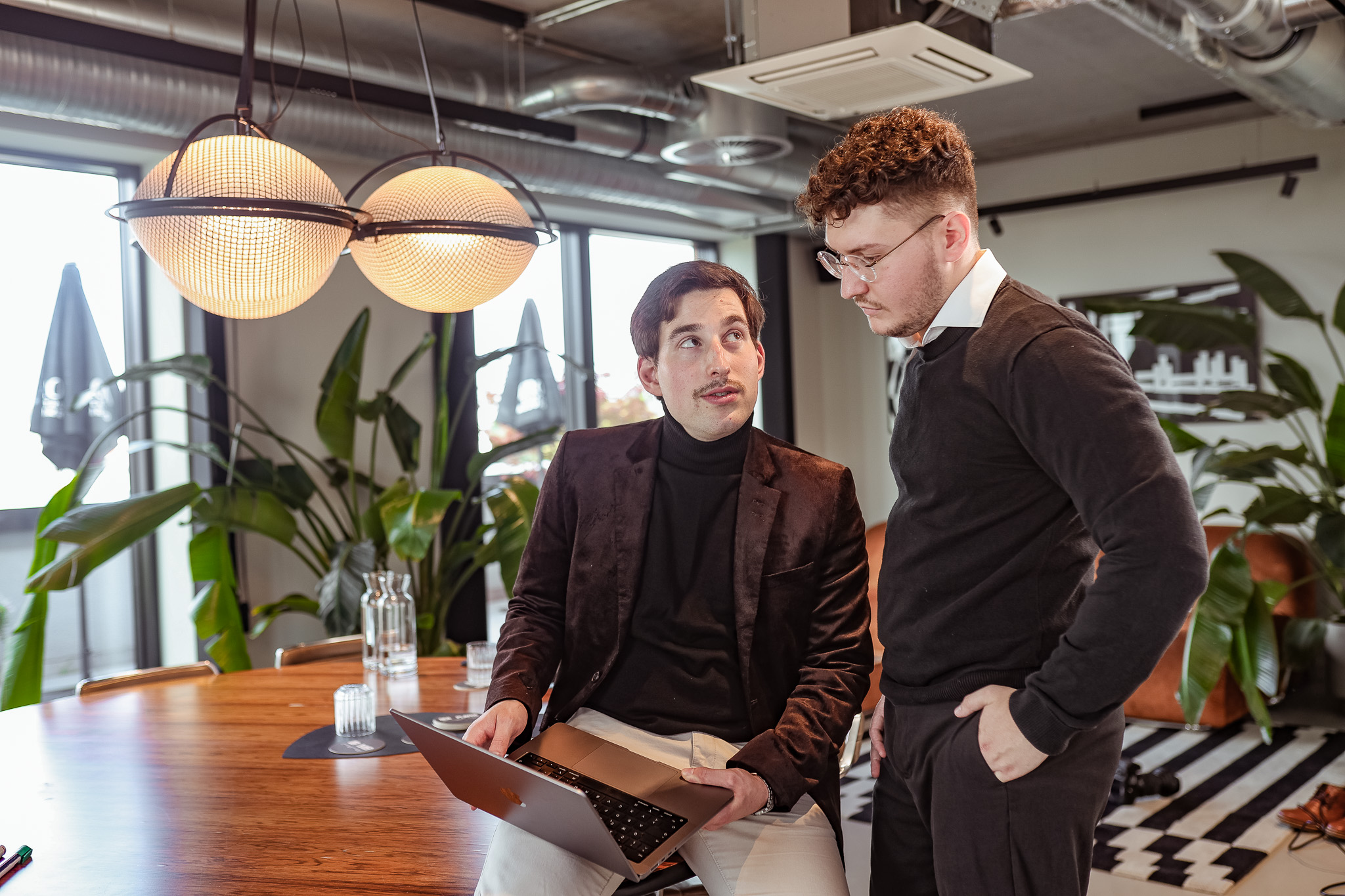 Als Selbstständiger bist du bei der Altersvorsorge auf dich allein gestellt. Wer es richtig angeht, steht im Alter besser da als viele Angestellte.