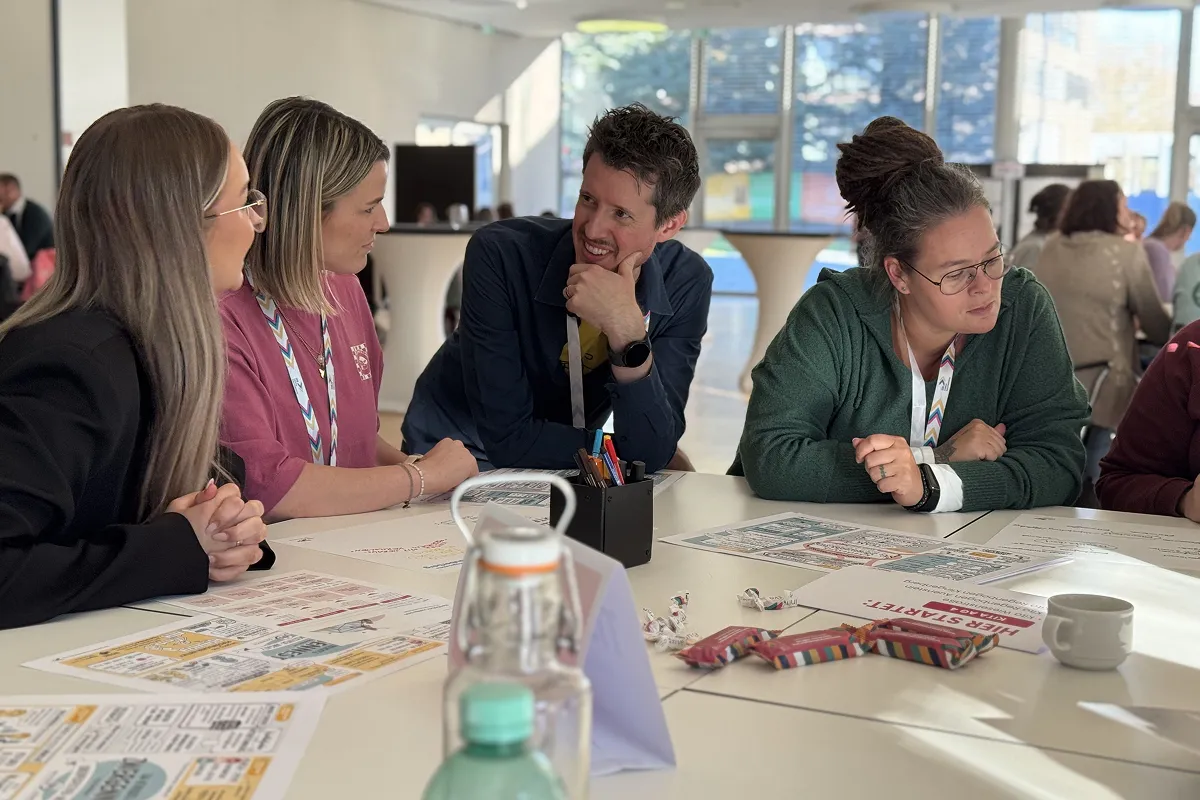 Teilnehmende der 3. Innowerkstatt im Reallabor Heilbronn diskutieren neue Perspektiven für Bildung und Zusammenarbeit.