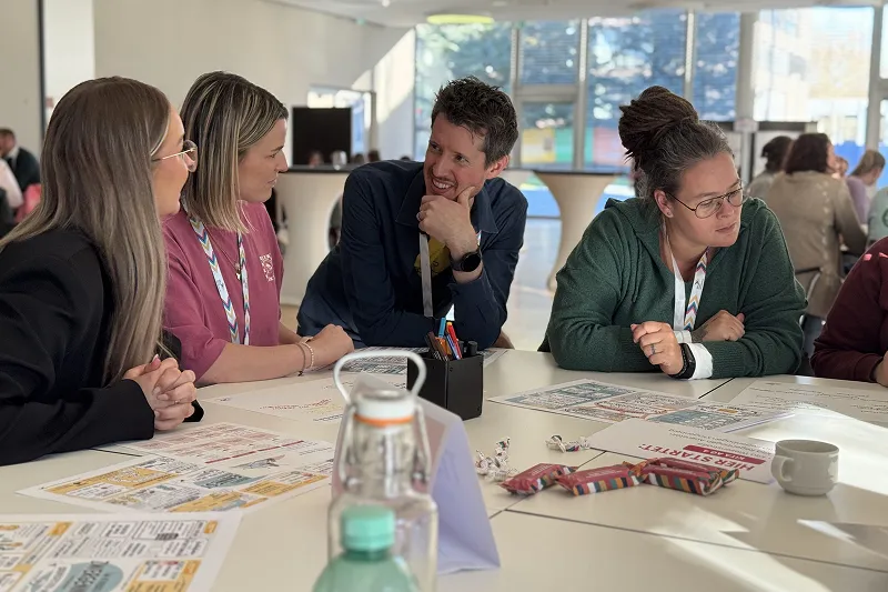 Teilnehmende der 3. Innowerkstatt im Reallabor Heilbronn diskutieren neue Perspektiven für Bildung und Zusammenarbeit.