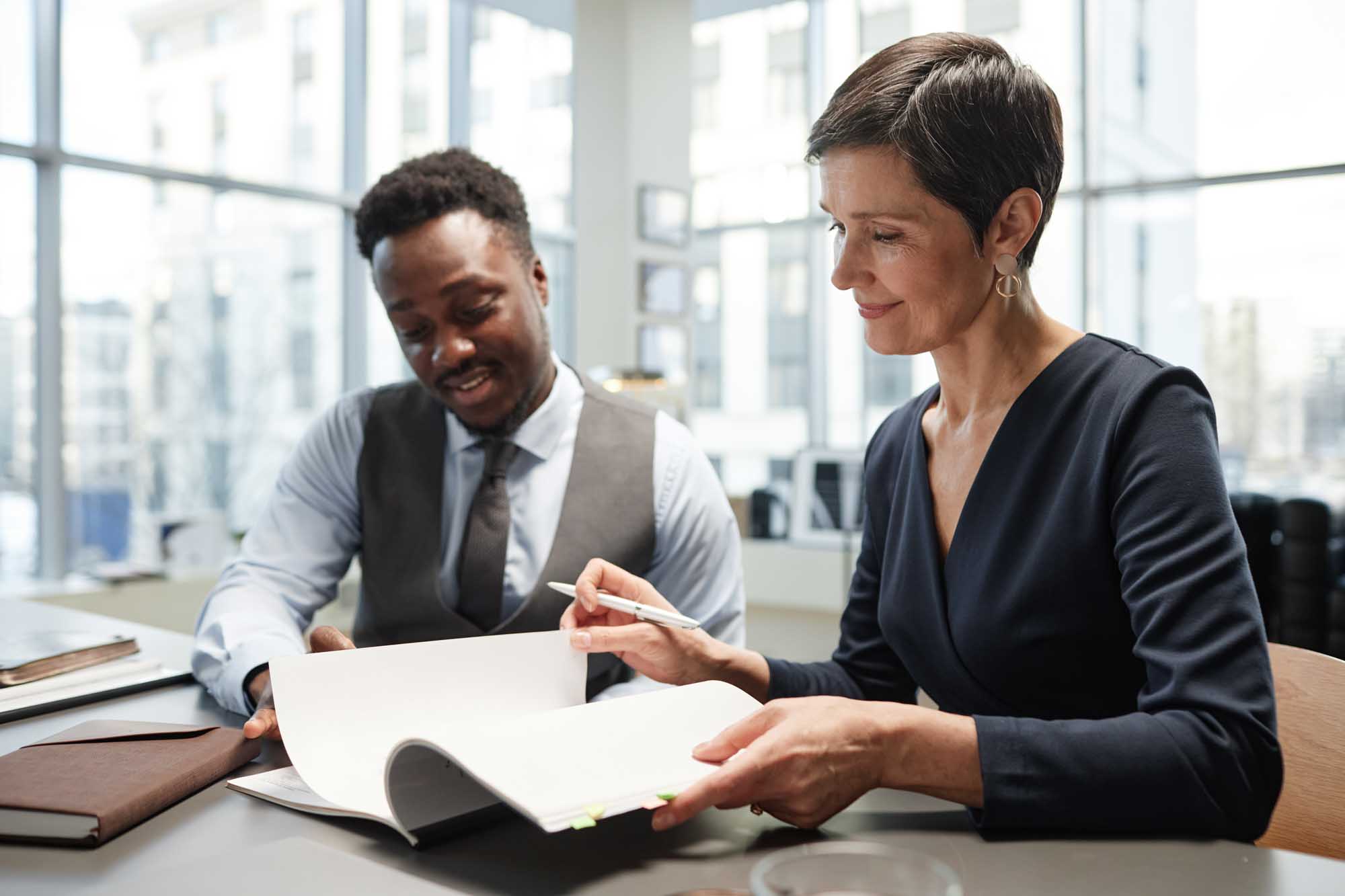 Business team reviewing financial documents – Tina Worrell CPA delivers accounting, bookkeeping, tax compliance, and QuickBooks ProAdvisor services for small businesses in Missouri City and the Greater Houston area.