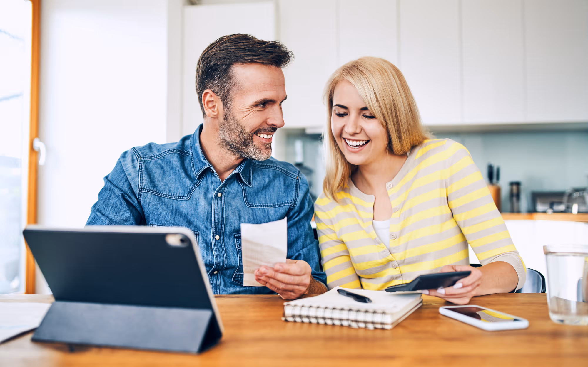 Small business owner collaborating with team – Tina Worrell CPA supports entrepreneurs and small businesses in Missouri City and Greater Houston with bookkeeping, tax preparation, QuickBooks support, and CFO-level advisory services.