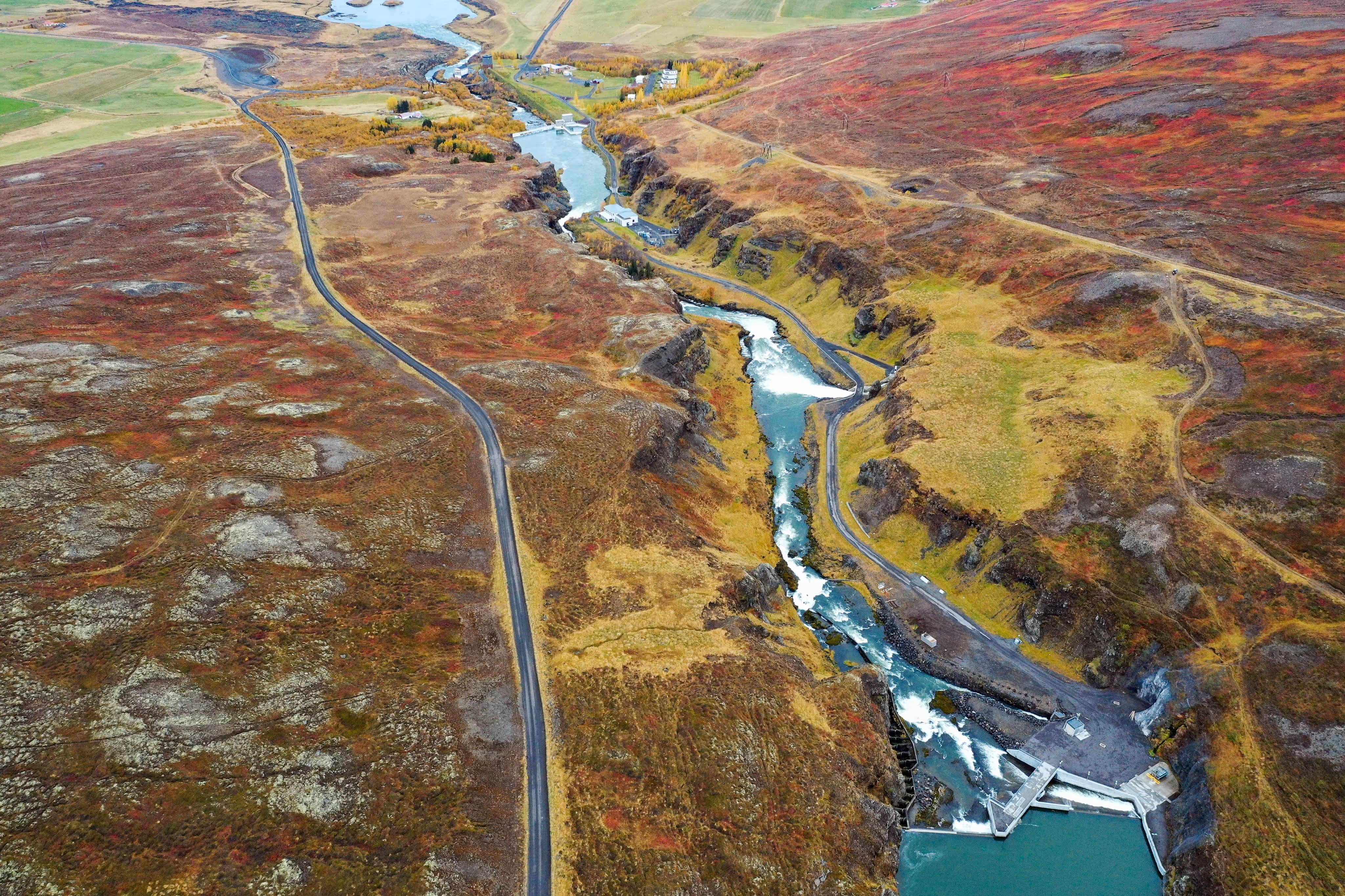 Svarmi River Drone Shot