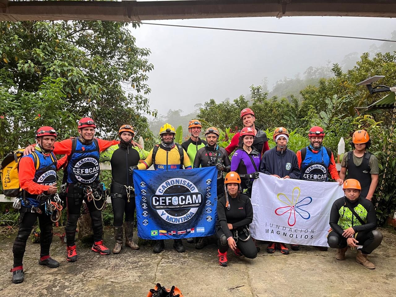 The Fundación Magnolios canyoning expedition team on a field training class