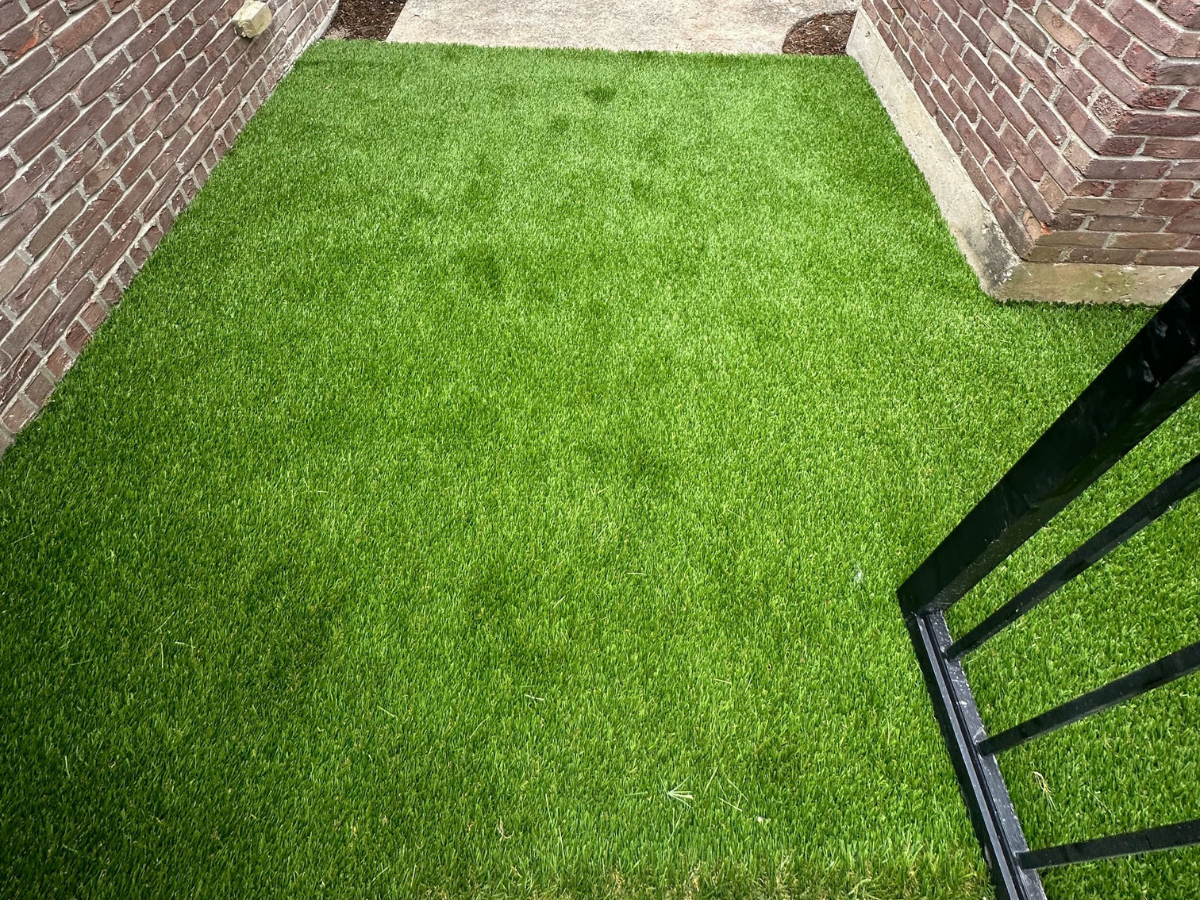 Artificial grass for pets