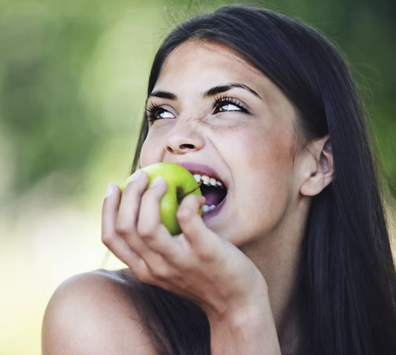 An Apple a Day Really Will Help Keep the Doctor Away! Here’s why!