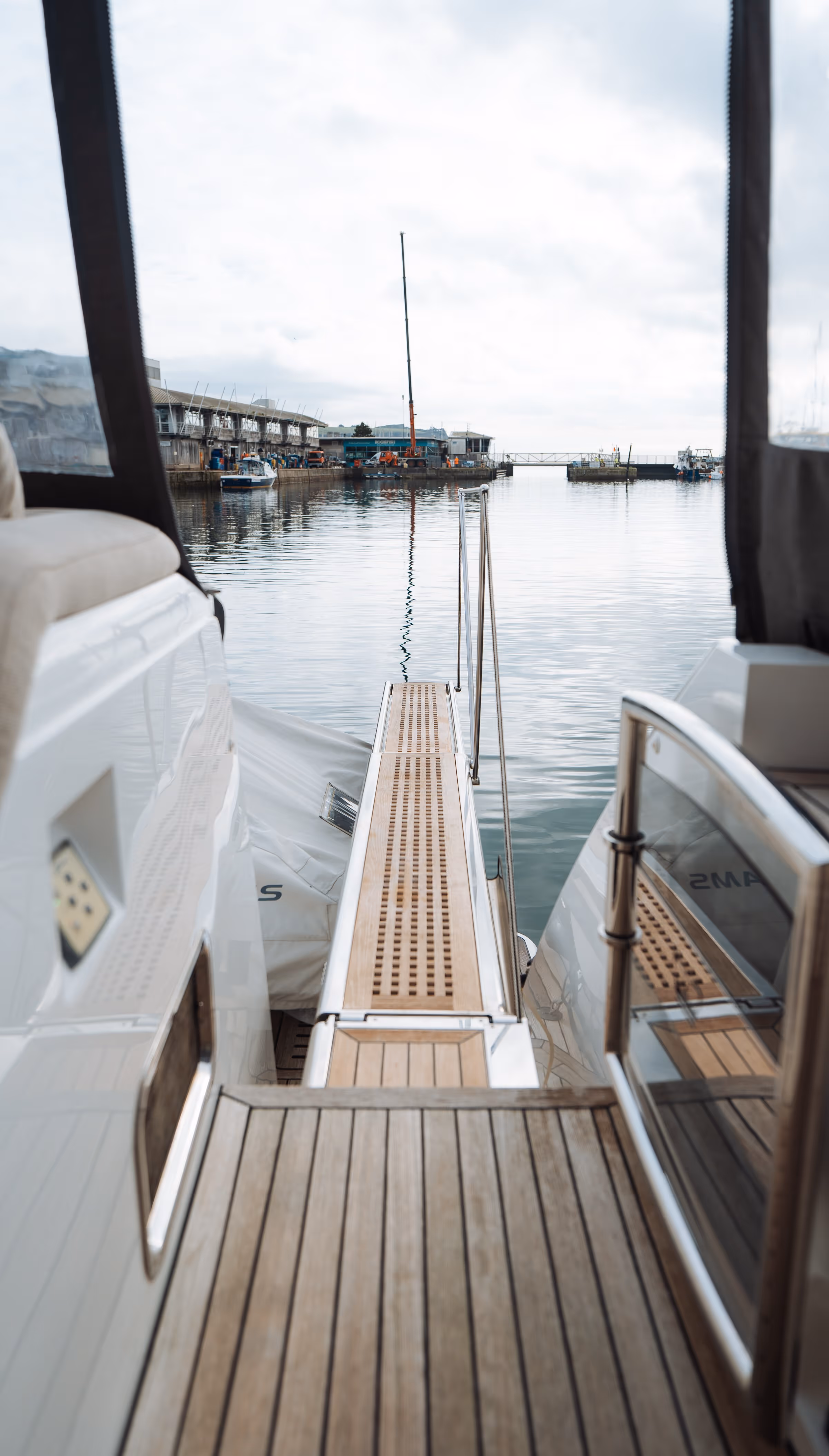 Marine hydraulic services